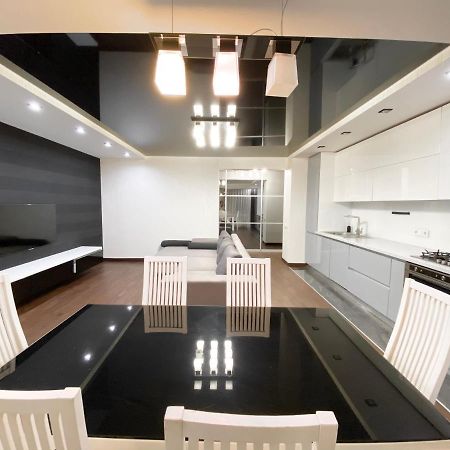 Luxury 2-Bedroom River View Dnipro Dış mekan fotoğraf