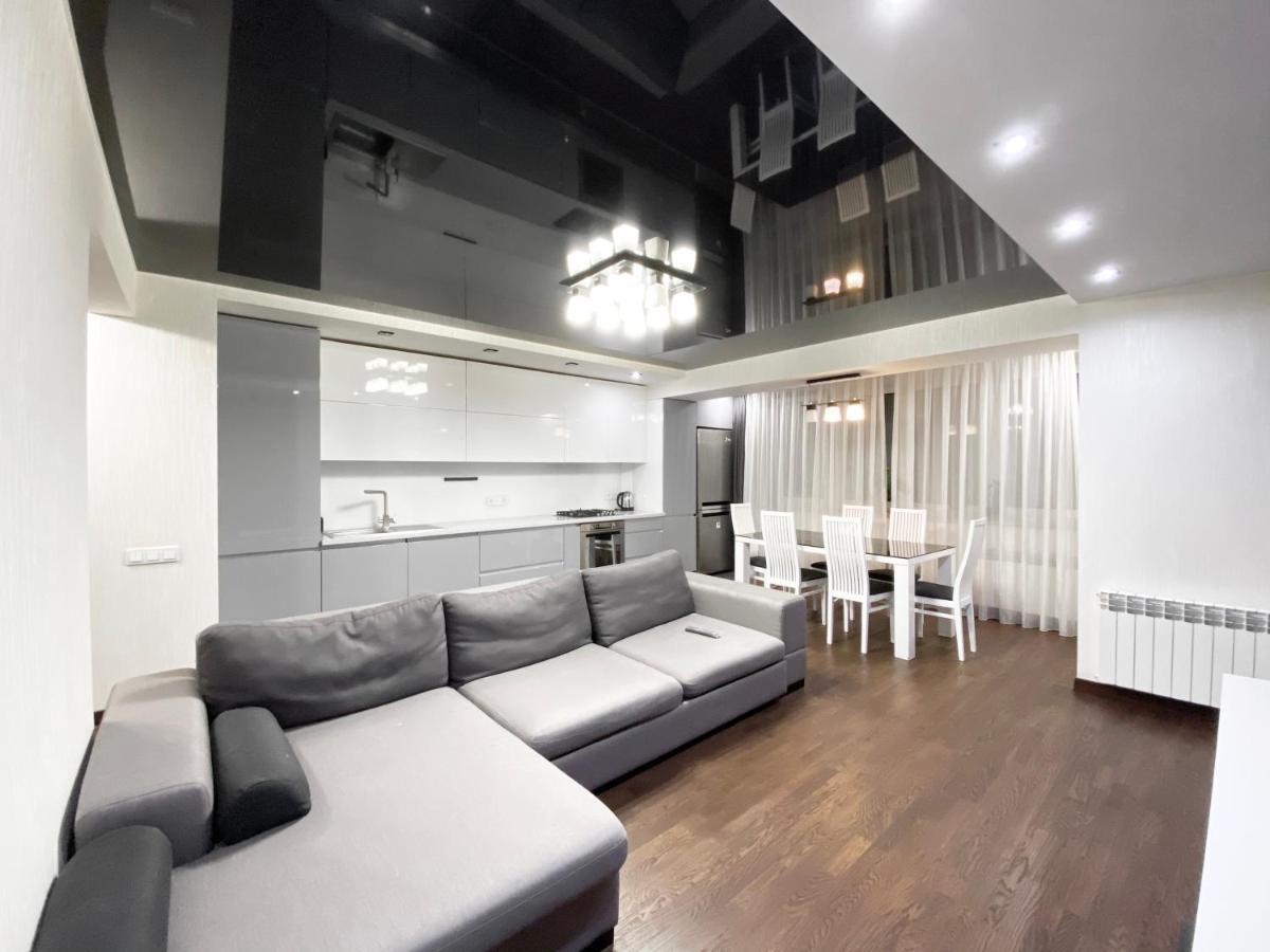 Luxury 2-Bedroom River View Dnipro Dış mekan fotoğraf