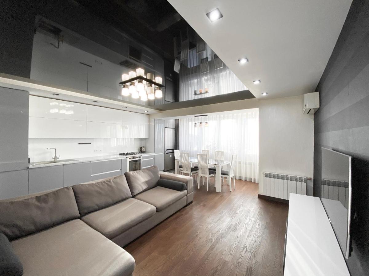 Luxury 2-Bedroom River View Dnipro Dış mekan fotoğraf