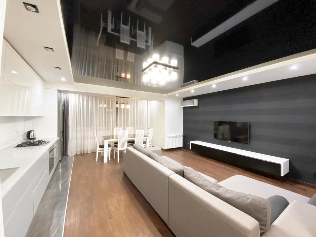 Luxury 2-Bedroom River View Dnipro Dış mekan fotoğraf