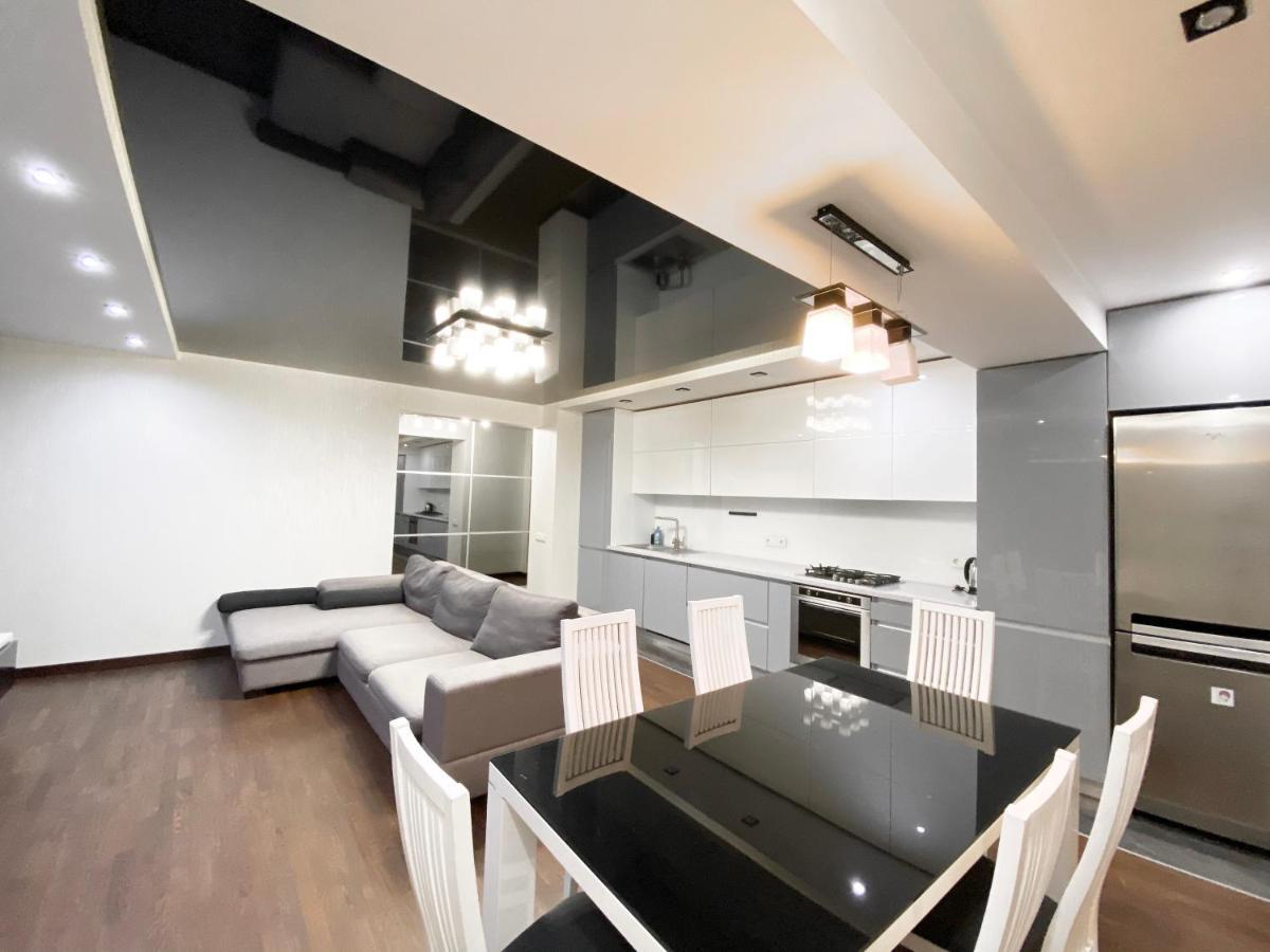 Luxury 2-Bedroom River View Dnipro Dış mekan fotoğraf