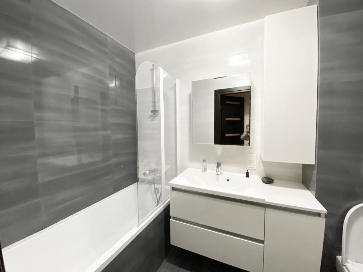 Luxury 2-Bedroom River View Dnipro Dış mekan fotoğraf